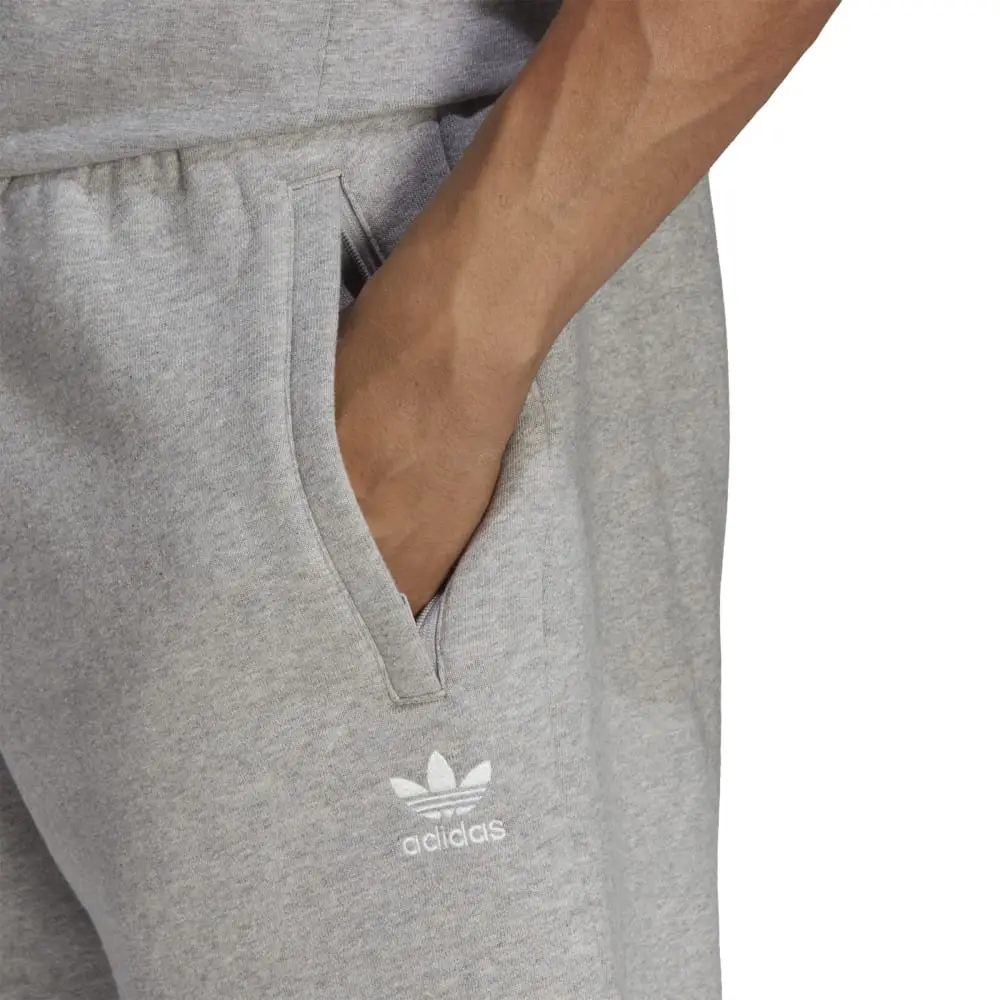 ESSENTIAL SHORT - Image 4