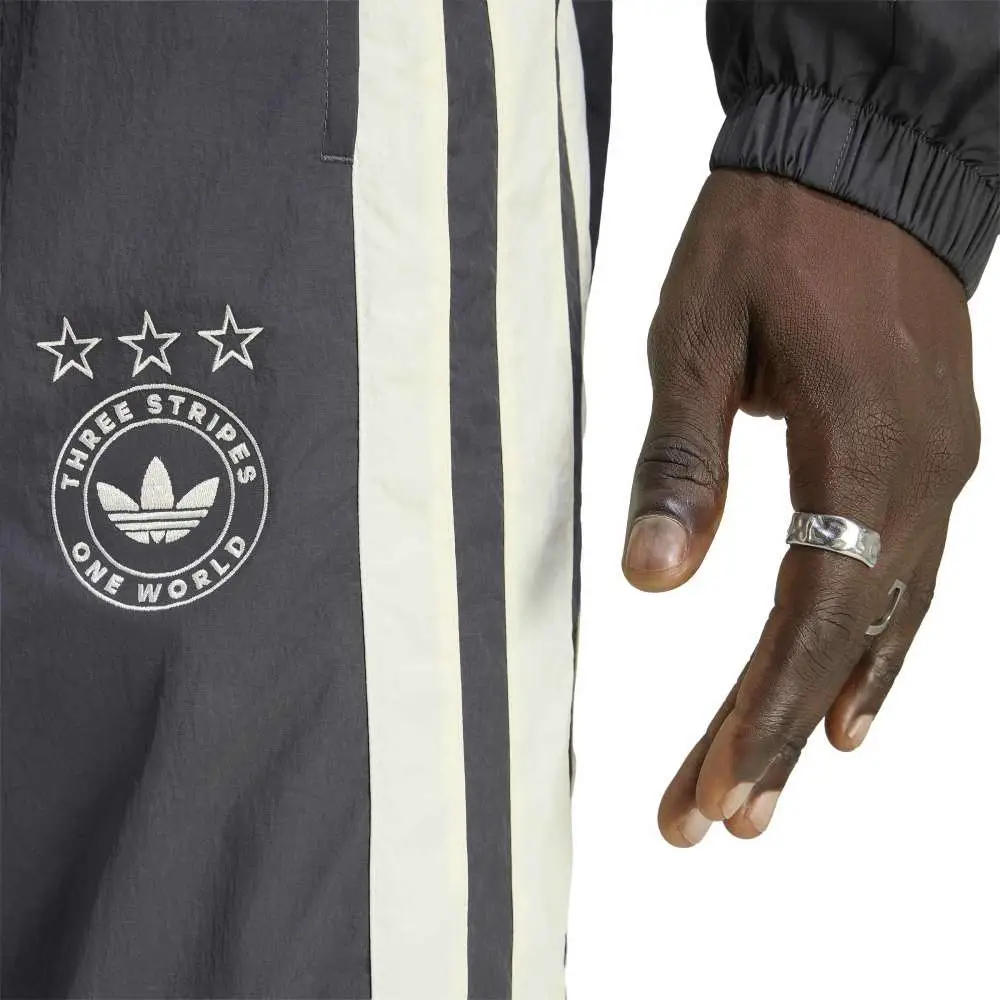 Originals Santiago Track Pant Black - Image 4