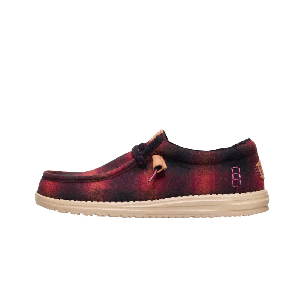 Wally Cozy Plaid Shoes Red Black