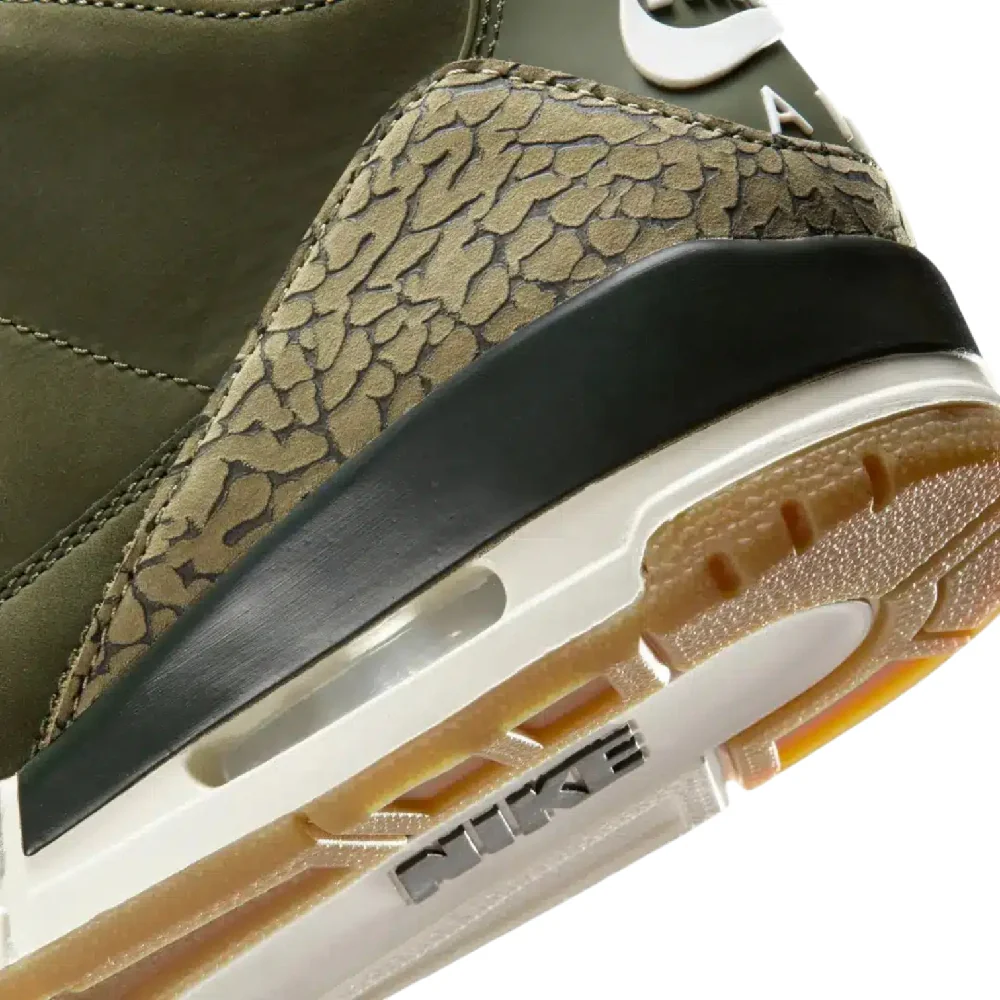Air Jordan 3 Family Affair Sneakers Green - Image 6