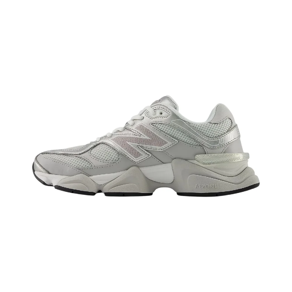 9060 Raincloud Truffle Salt Sneakers