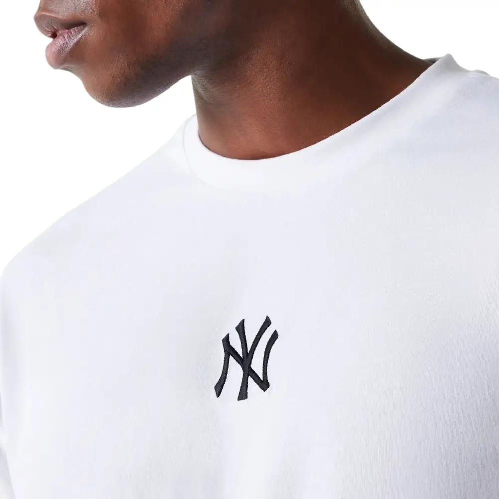 New York Yankees MLB League Essential White Oversized T-Shirt - Image 3
