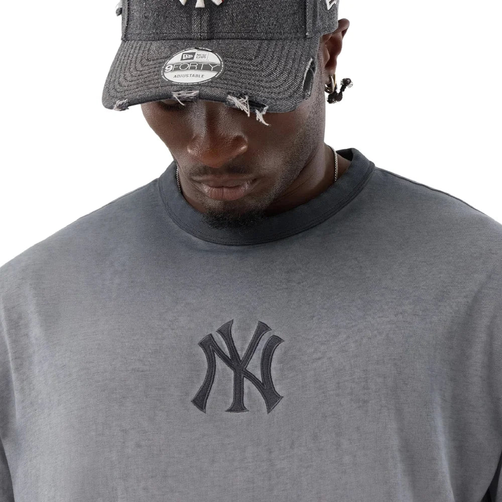 New York Yankees MLB Washed Logo Black T-Shirt - Image 3