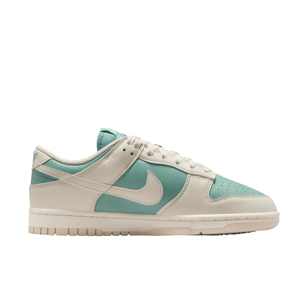 Dunk Low Light Brown Sneakers - Image 3