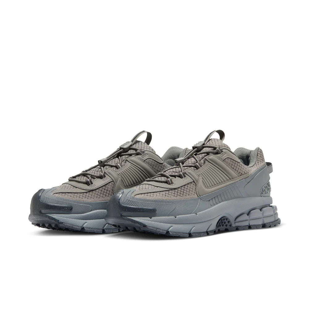 Zoom Vomero Roam Sneakers Grey - Image 2