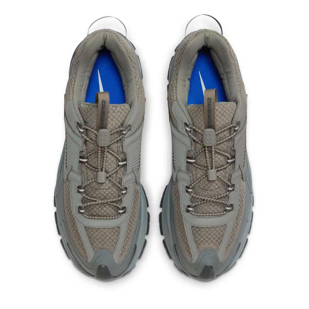 Zoom Vomero Roam Sneakers Grey - Image 4